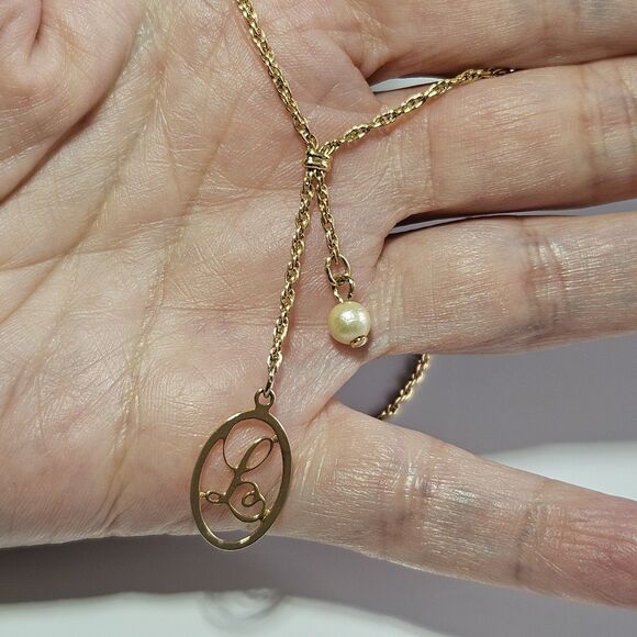 *Sale* Vintage Avon Gold Tone Imitation Pearl Initial "L" Y Drop Necklace 24" - Picture 1 of 13